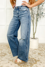 Load image into Gallery viewer, Tucker High Rise Vintage Wash Wide Leg Jeans
