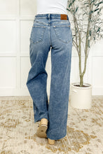 Load image into Gallery viewer, Tucker High Rise Vintage Wash Wide Leg Jeans
