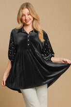 Load image into Gallery viewer, Pearl Detail Half Sleeve Velvet Babydoll Blouse
